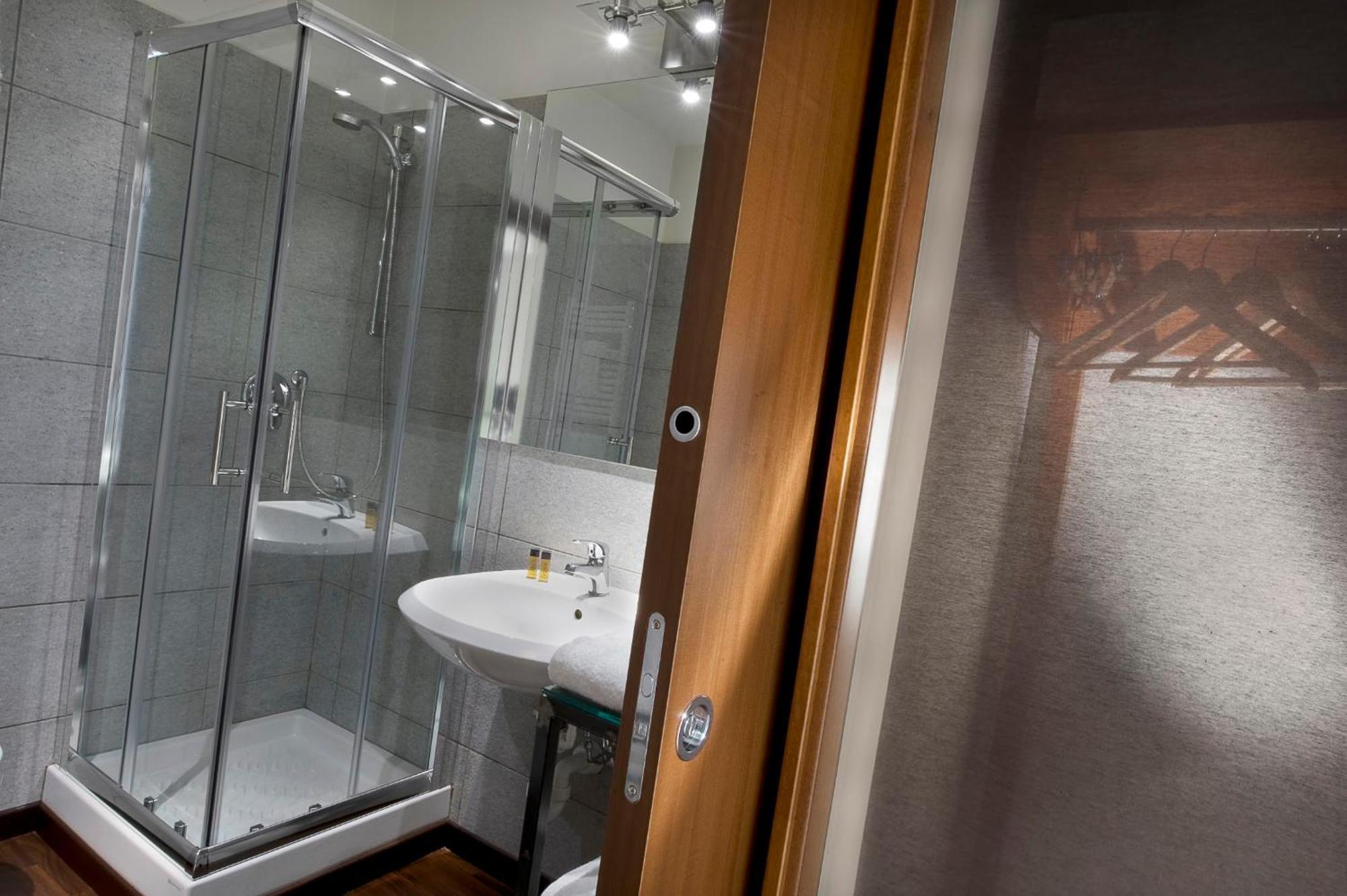 B&B Terres D'Aventure Suites Torino Esterno foto