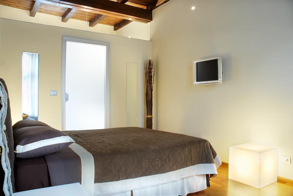 B&B Terres D'Aventure Suites Torino Camera foto