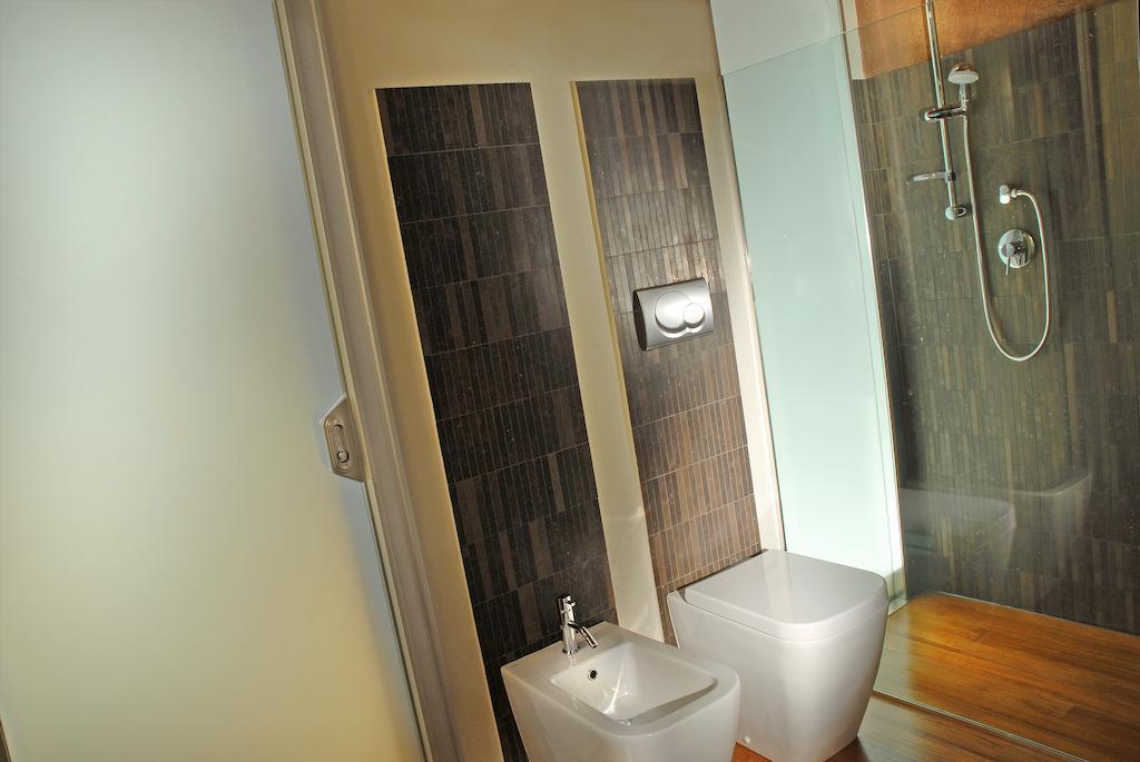 B&B Terres D'Aventure Suites Torino Esterno foto