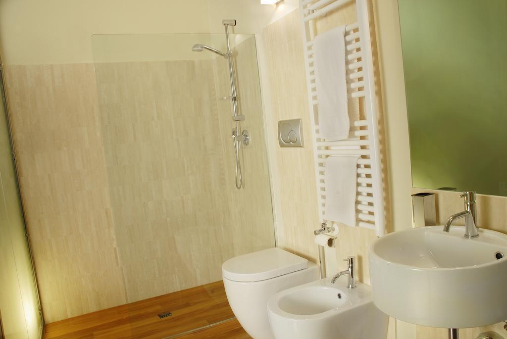 B&B Terres D'Aventure Suites Torino Esterno foto