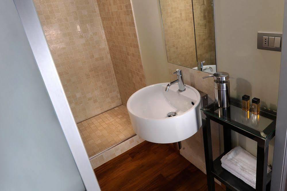 B&B Terres D'Aventure Suites Torino Esterno foto