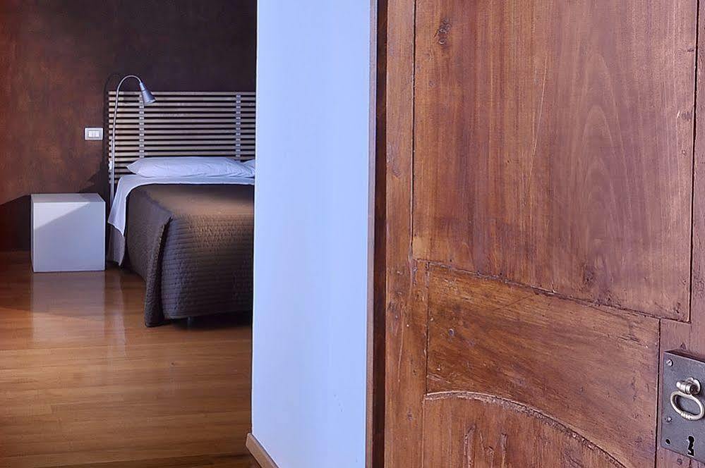 B&B Terres D'Aventure Suites Torino Esterno foto